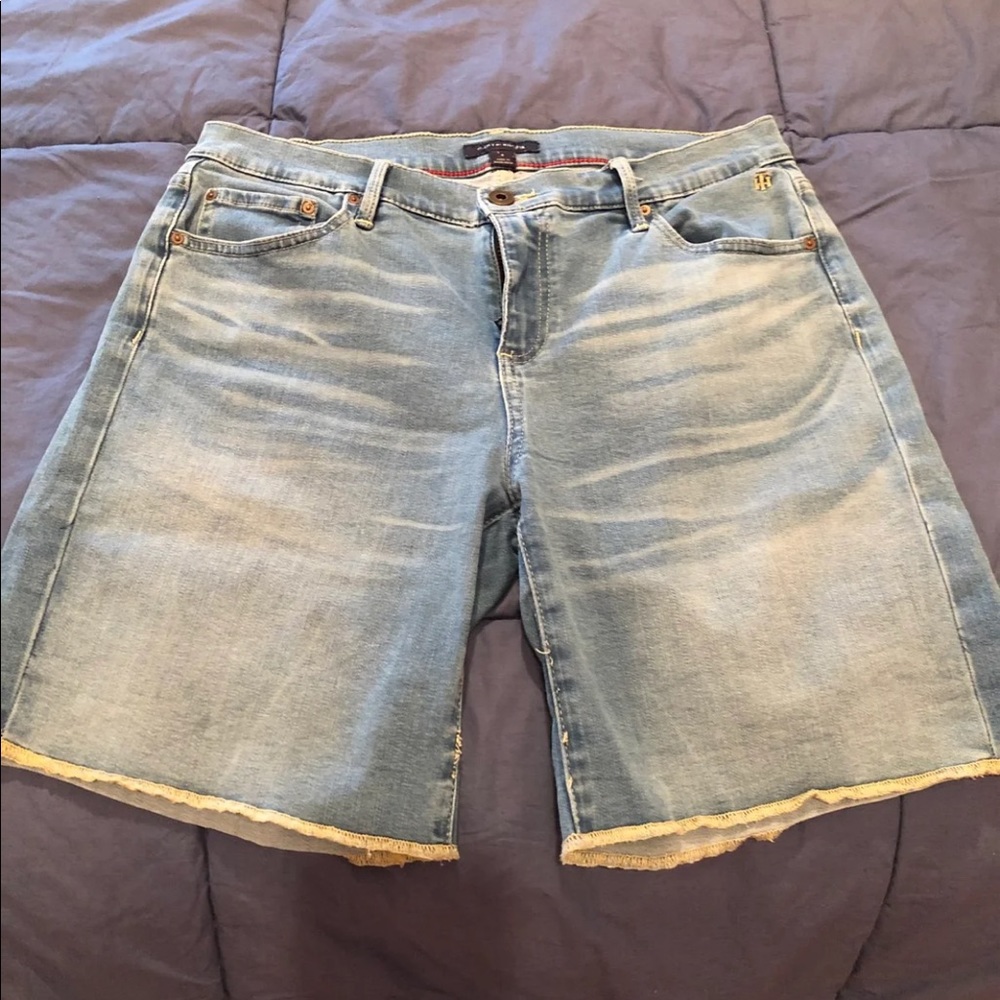 Tommy Hilfiger size 4 jeans shorts